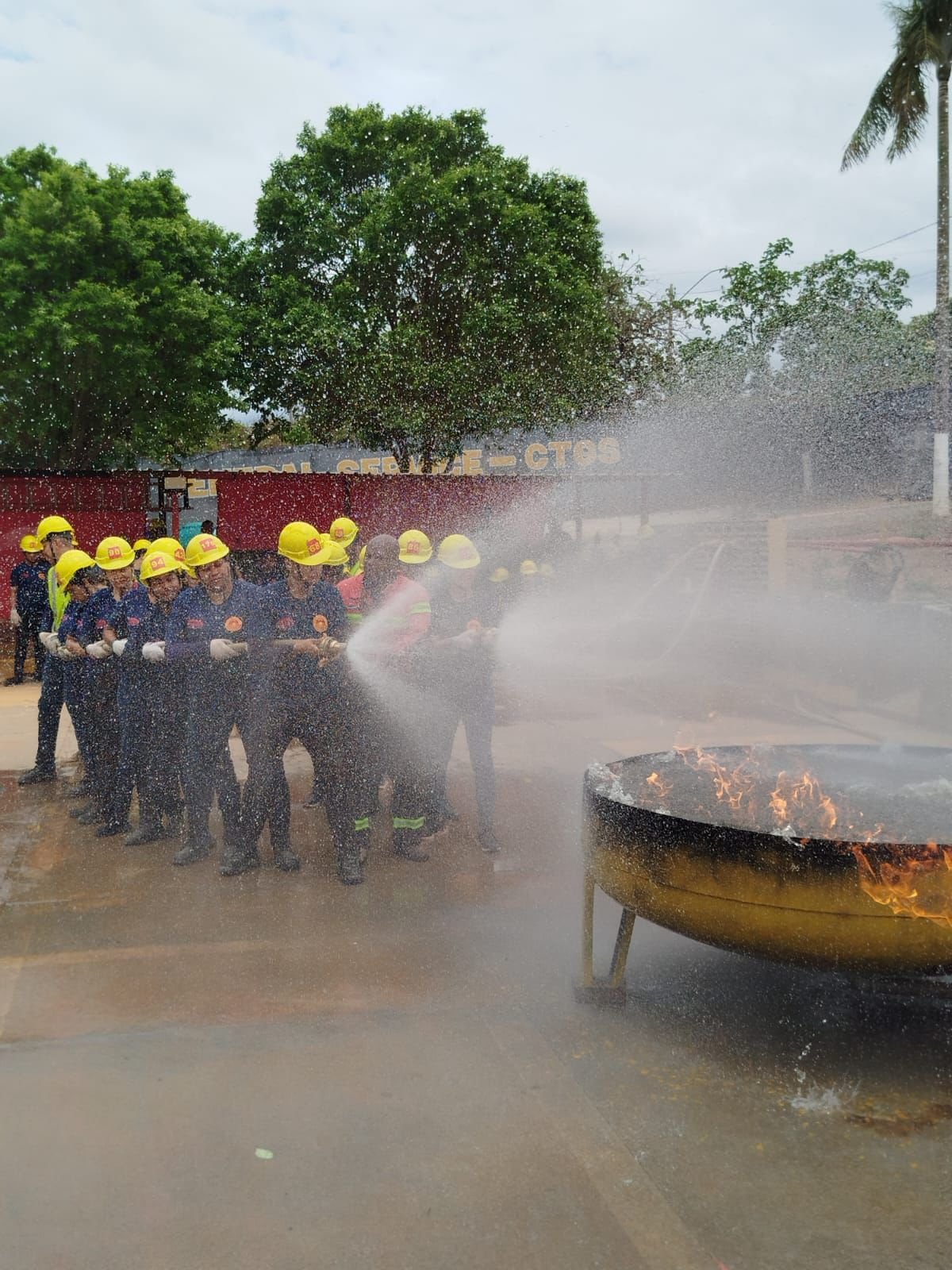 Aula prática do curso de Bombeiro Civil